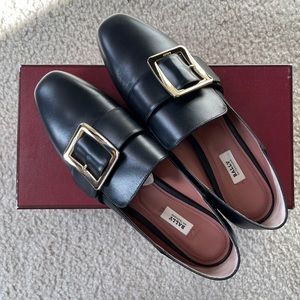 Bally Janelle flats black 40.5 NWT